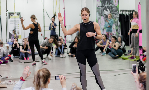 Обложка курса «Абонемент на месяц к прямым эфирам Masha.fit. Май 2021 (Маша Блинова)»
